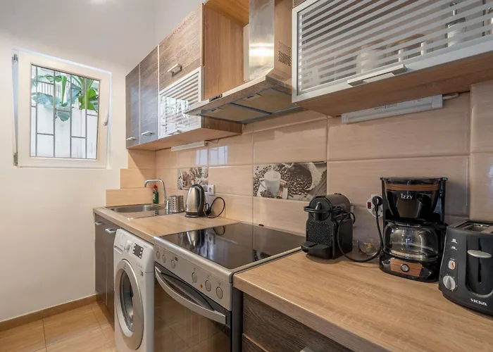 Jardin Maison: Amazing 2Br Apt In Koukaki