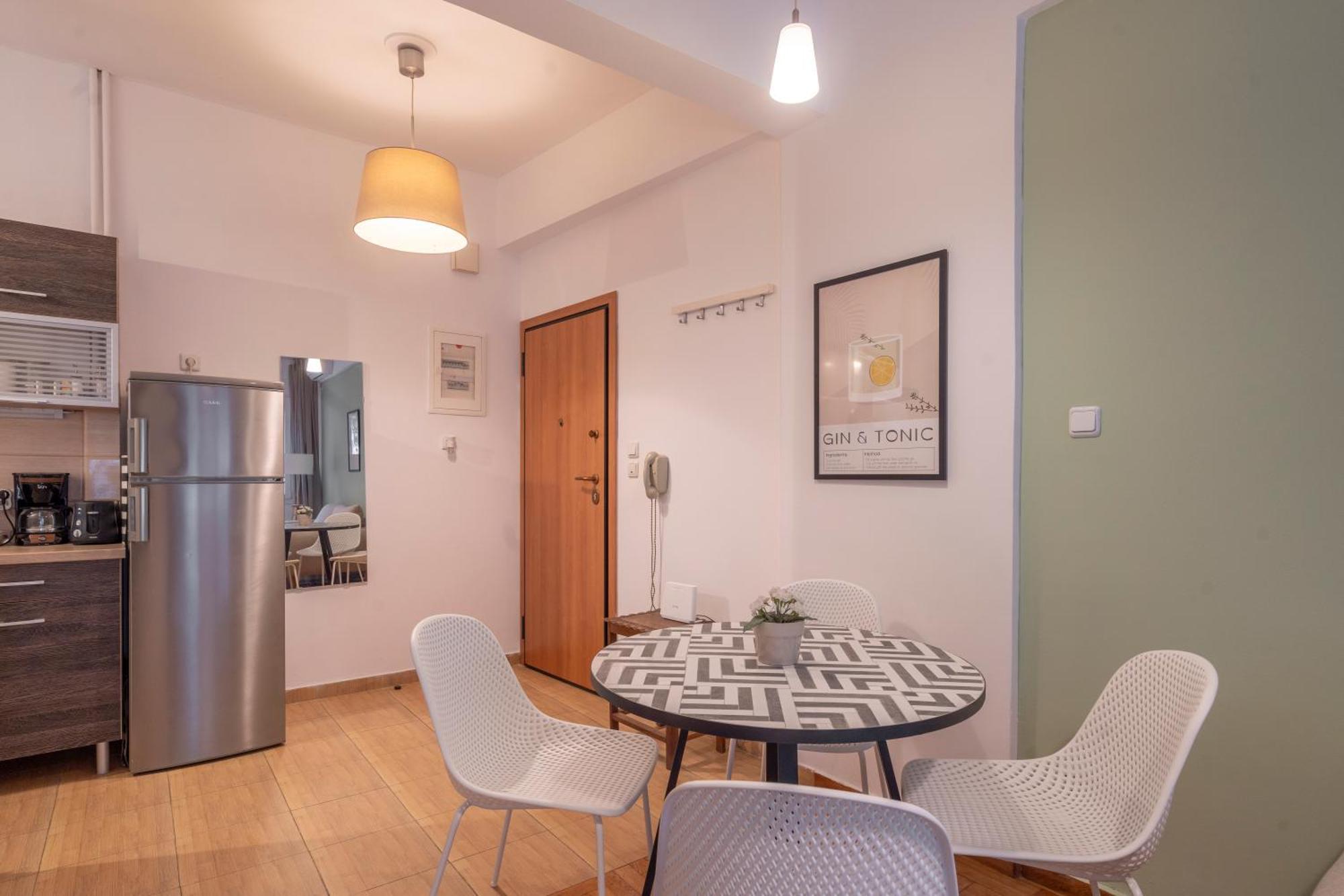 Jardin Maison: Amazing 2br In Koukaki Atény